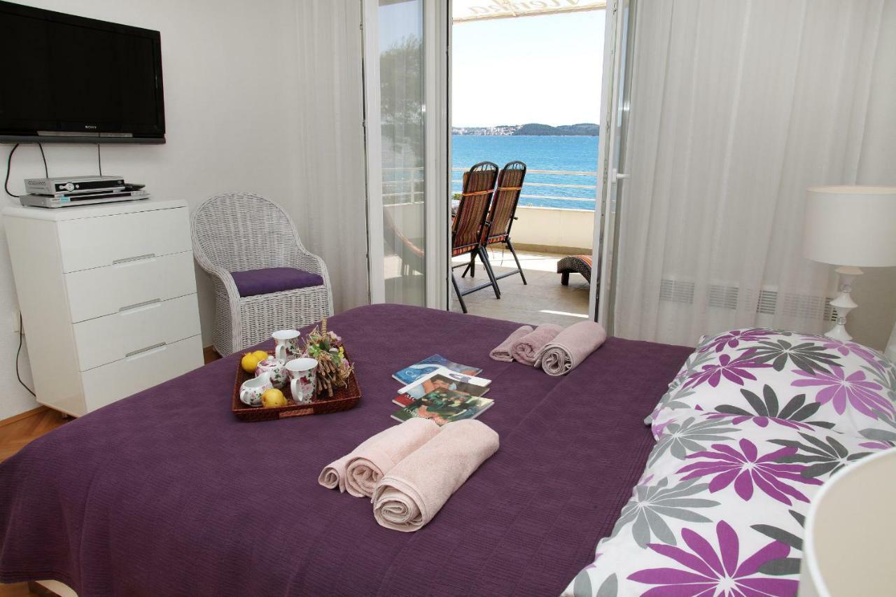 Gem Of The Sea Luxury Beach Apartment With Brand New Heating Infinity Pool Trogir Eksteriør billede