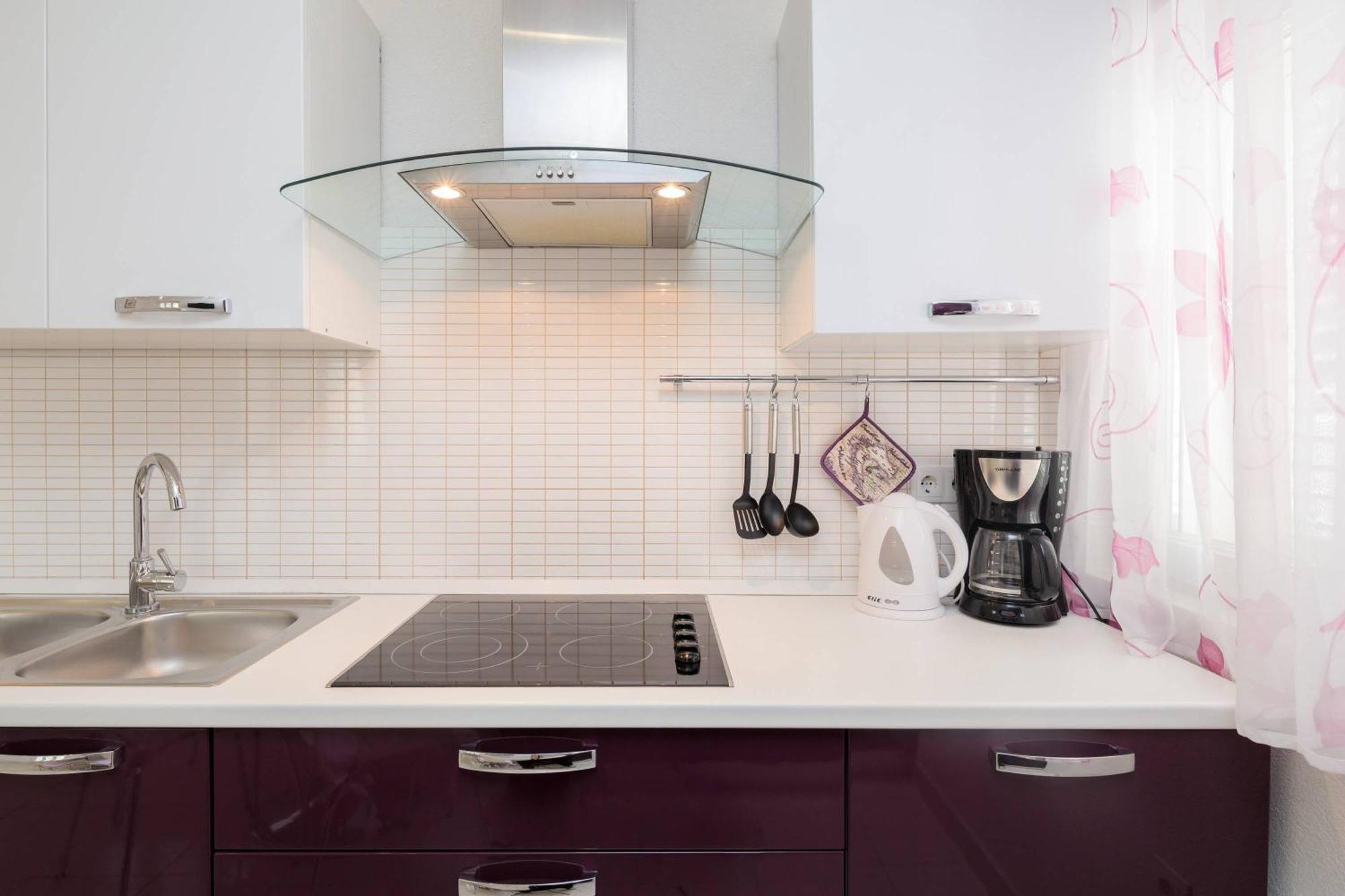 Gem Of The Sea Luxury Beach Apartment With Brand New Heating Infinity Pool Trogir Eksteriør billede